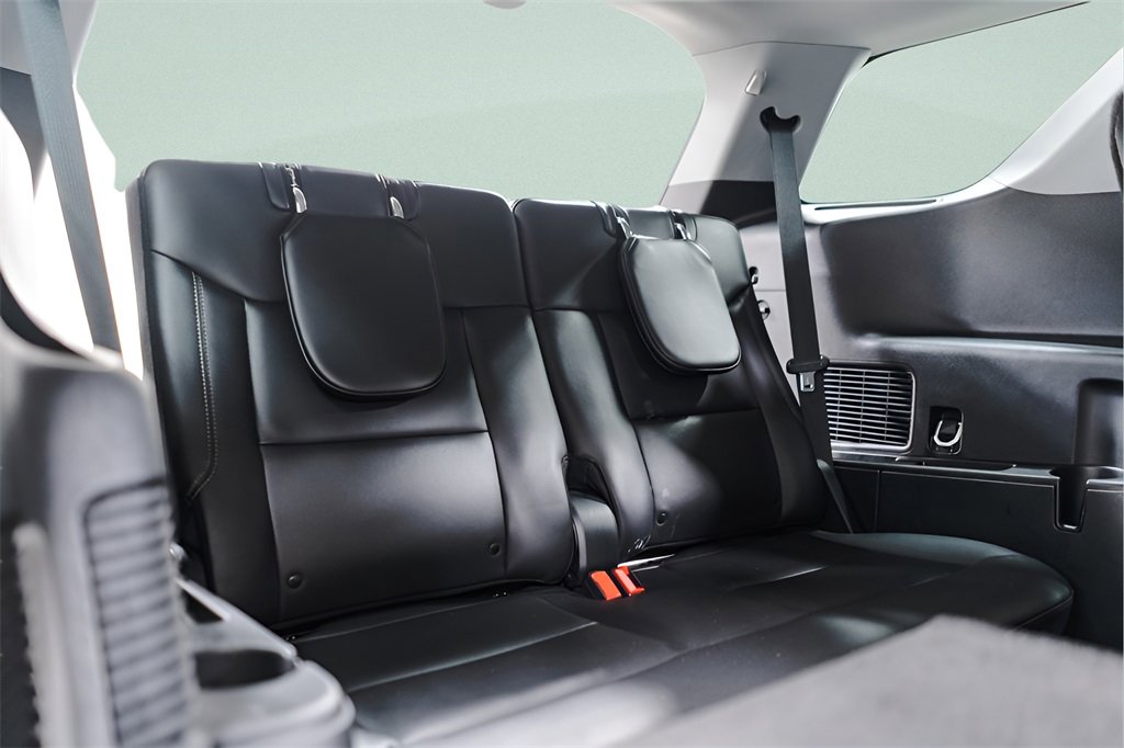 Used 2023 Ford Explorer XLT w/ Equipment Group 202A image 34