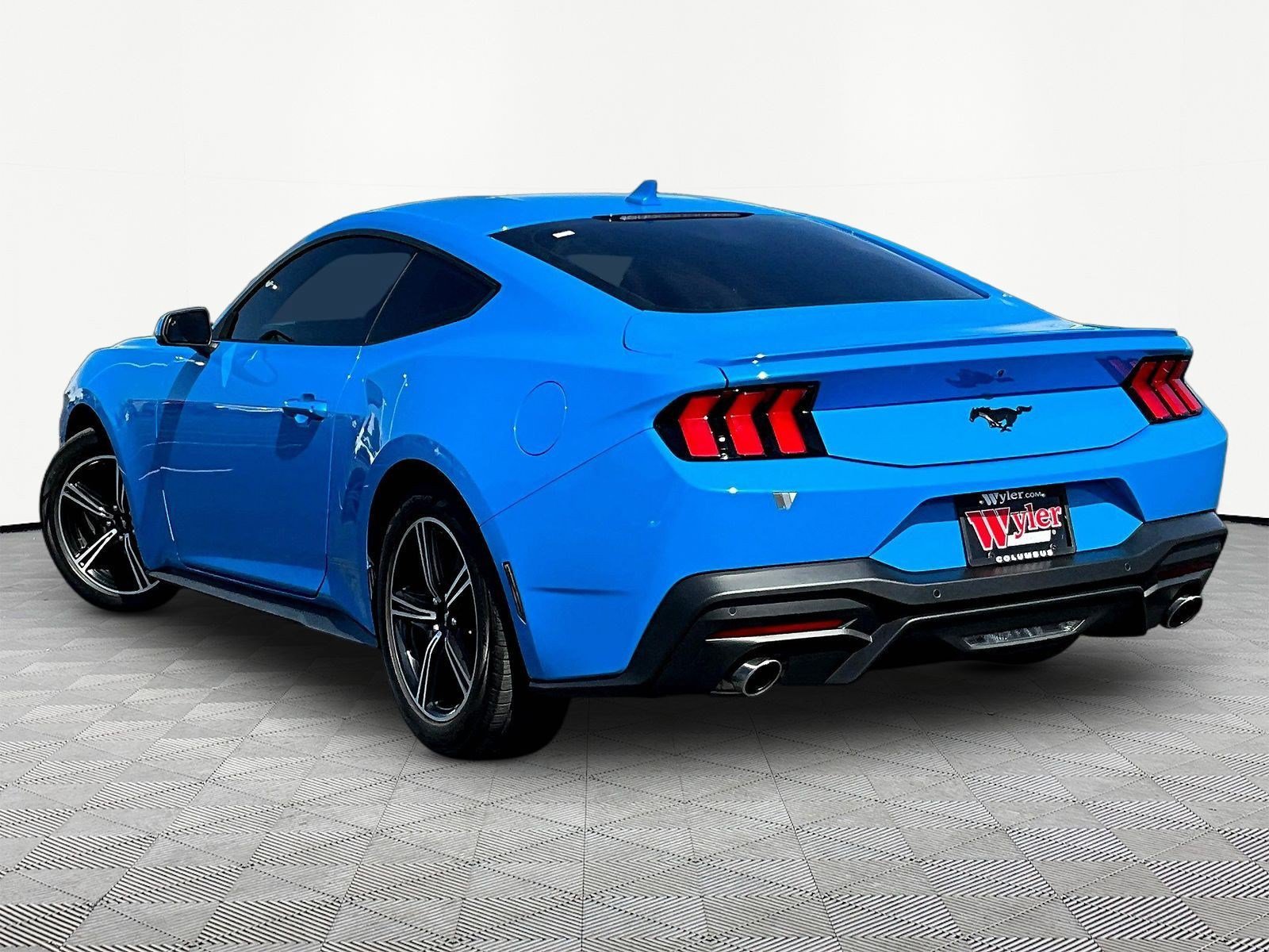 Used 2024 Ford Mustang Premium RWD image 3
