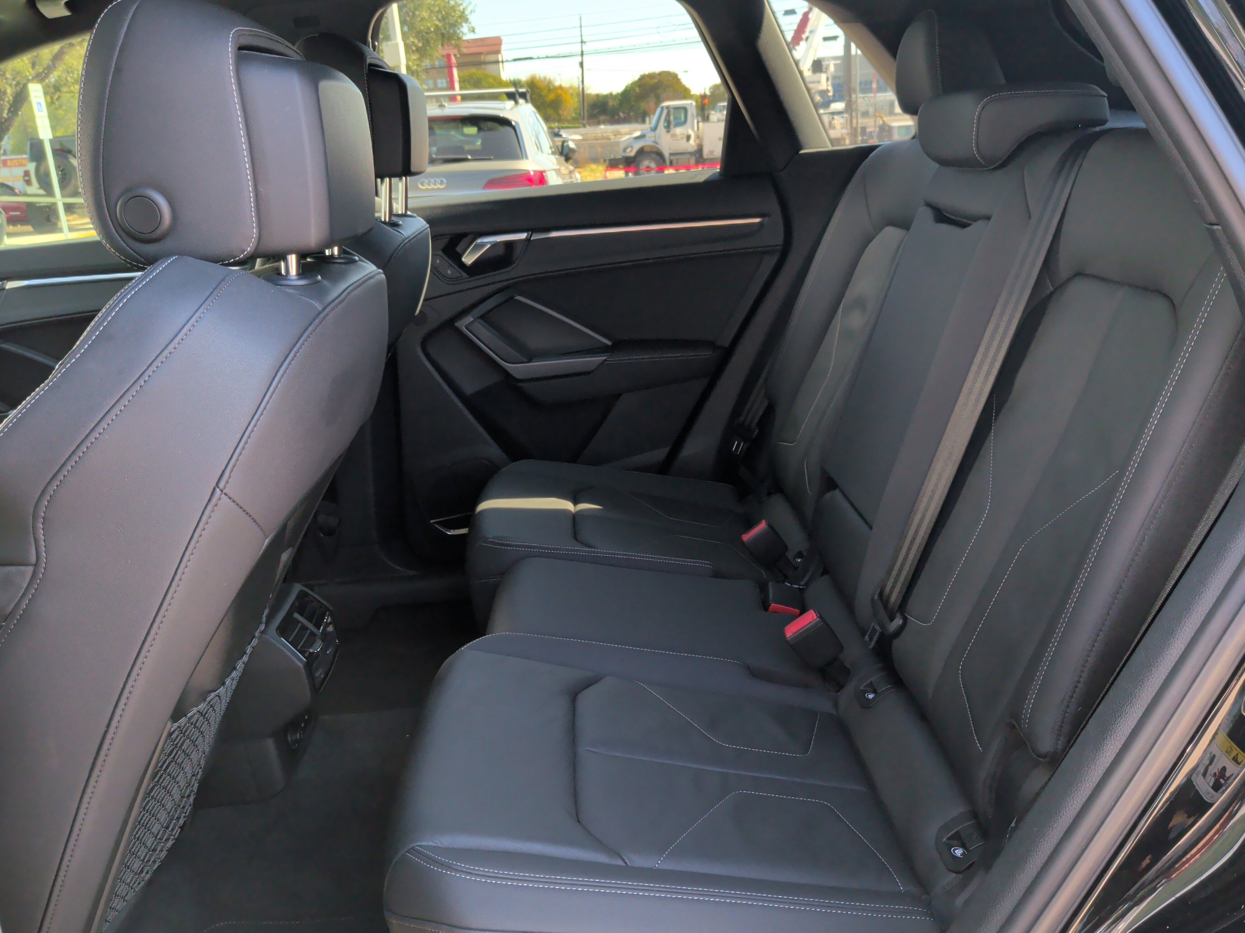 Used 2020 Audi Q3 2.0T Prestige w/ Prestige Package image 16