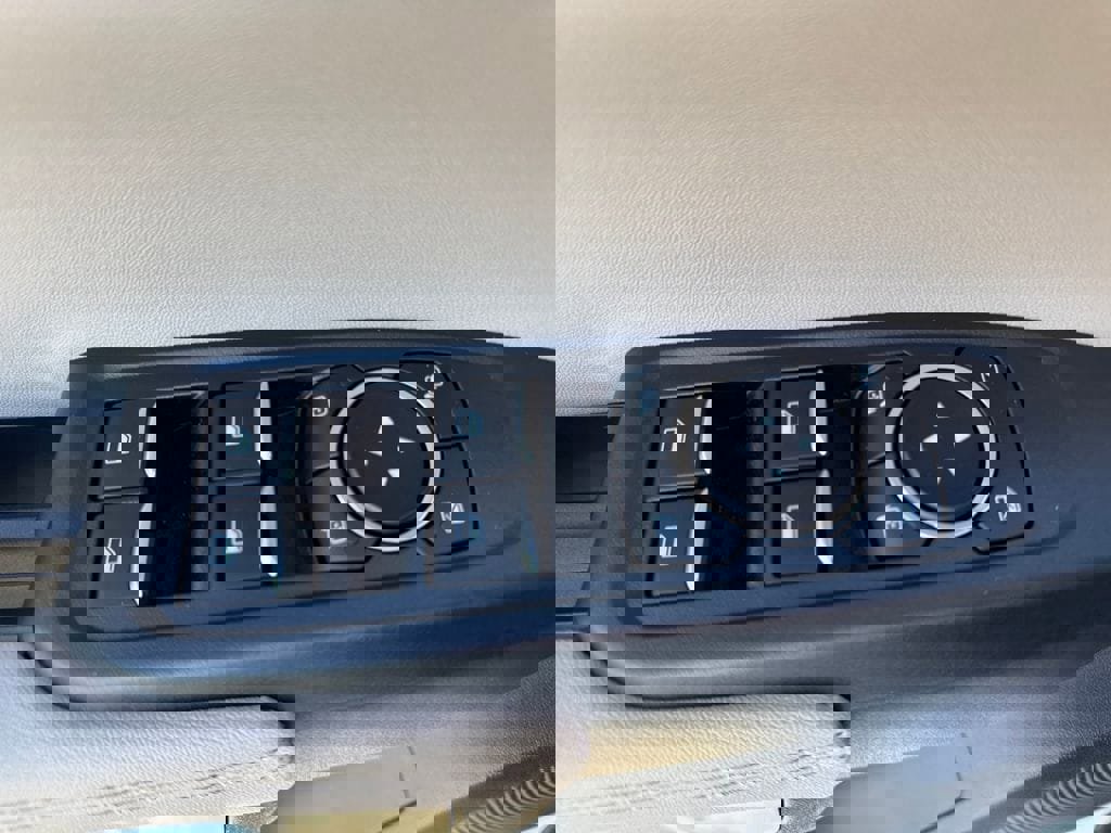 New 2025 Ford Ranger Lariat w/ Chrome Accent Package image 23