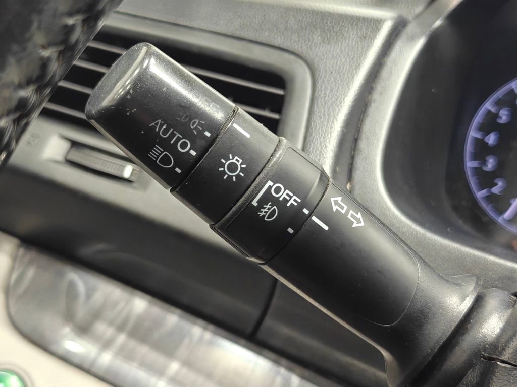 Used 2012 Honda CR-V EX-L image 17