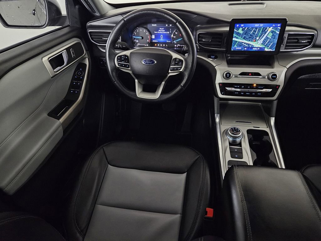 Used 2023 Ford Explorer XLT w/ Equipment Group 202A image 9