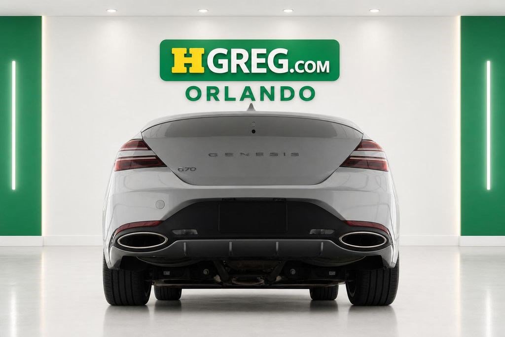 Used 2025 Genesis G70 2.5T RWD image 8