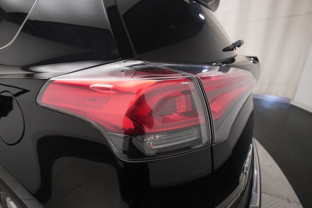 Used 2018 Toyota RAV4 Limited w/ Advanced Technology Package AWD/4WD image 33