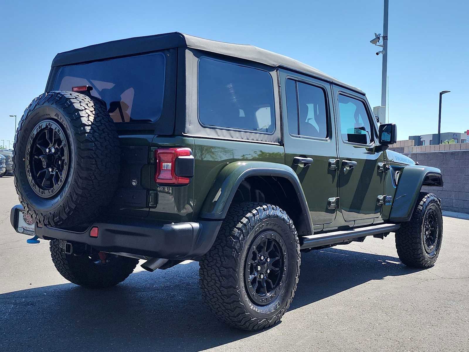 Used 2023 Jeep Wrangler Unlimited Rubicon 4xe AWD/4WD image 8