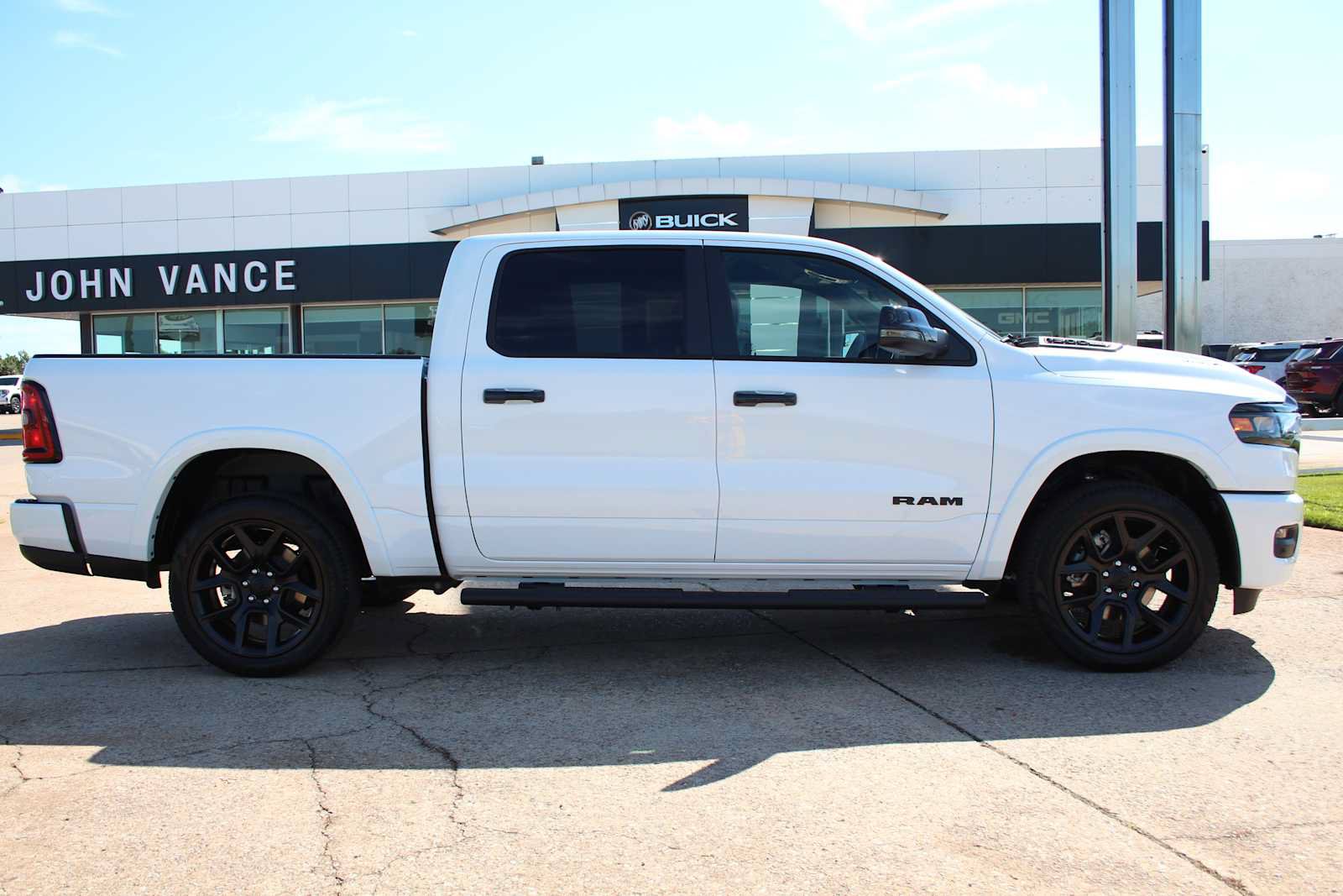 Used 2025 RAM 1500 Laramie w/ Night Edition AWD/4WD image 15