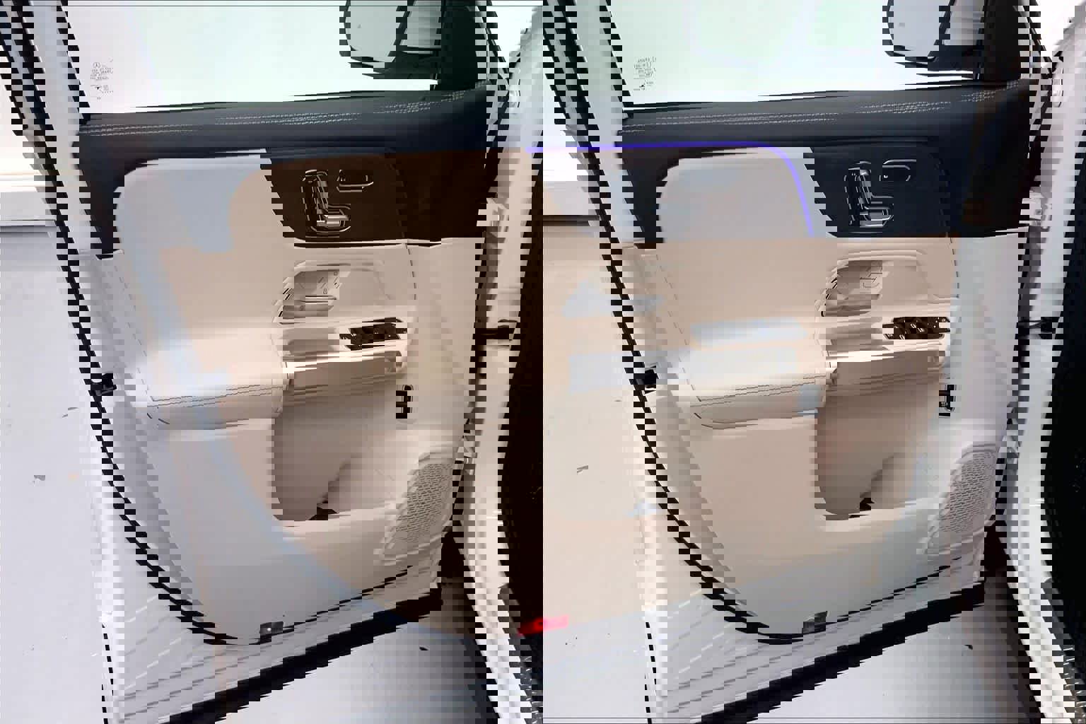 Certified 2022 Mercedes-Benz GLB 250 4MATIC image 19