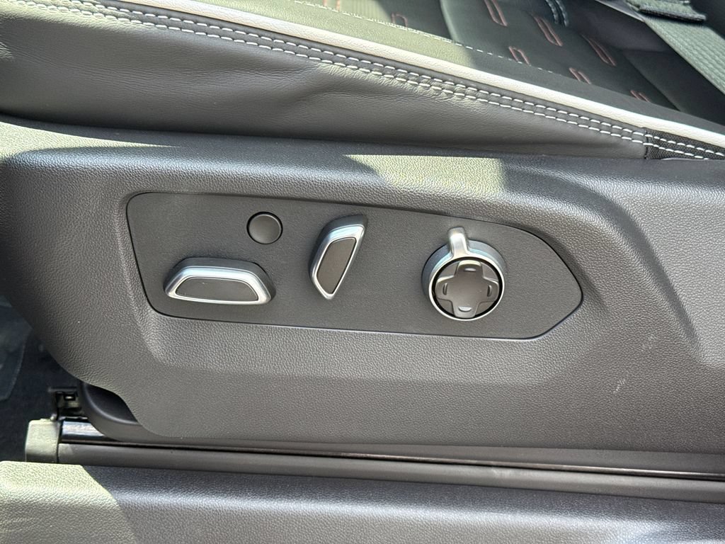 New 2026 GMC Sierra 2500 AT4X AWD/4WD image 18