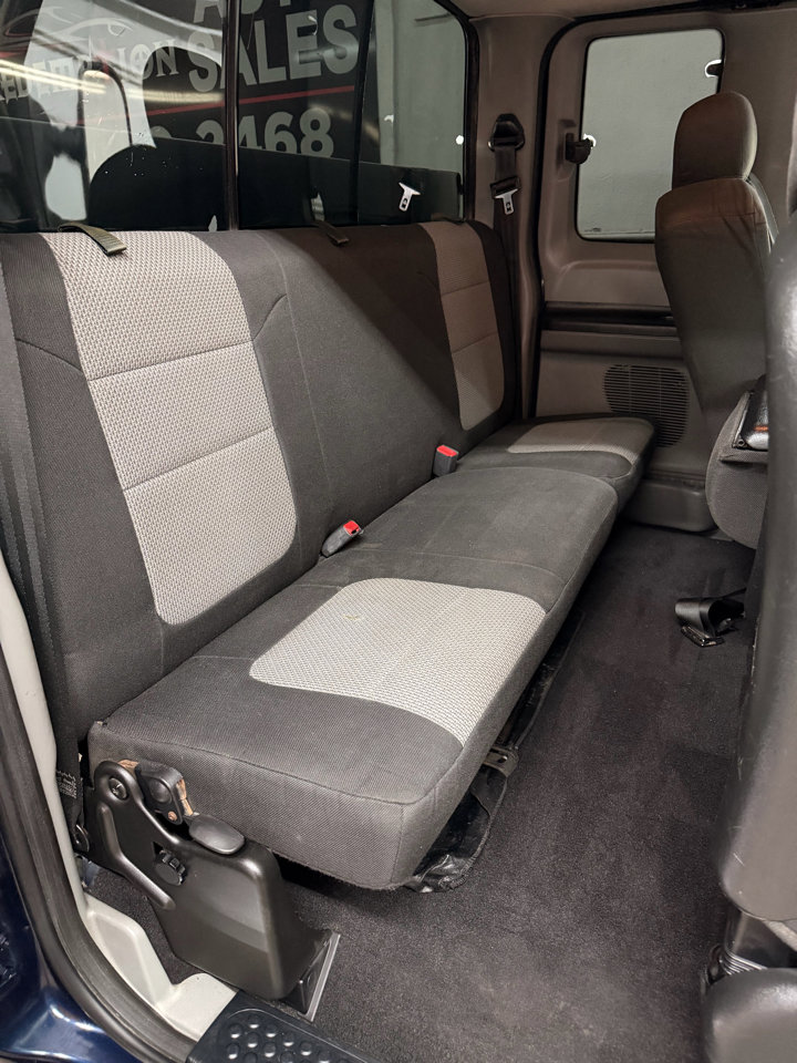 Used 2005 Ford F250 Lariat image 32