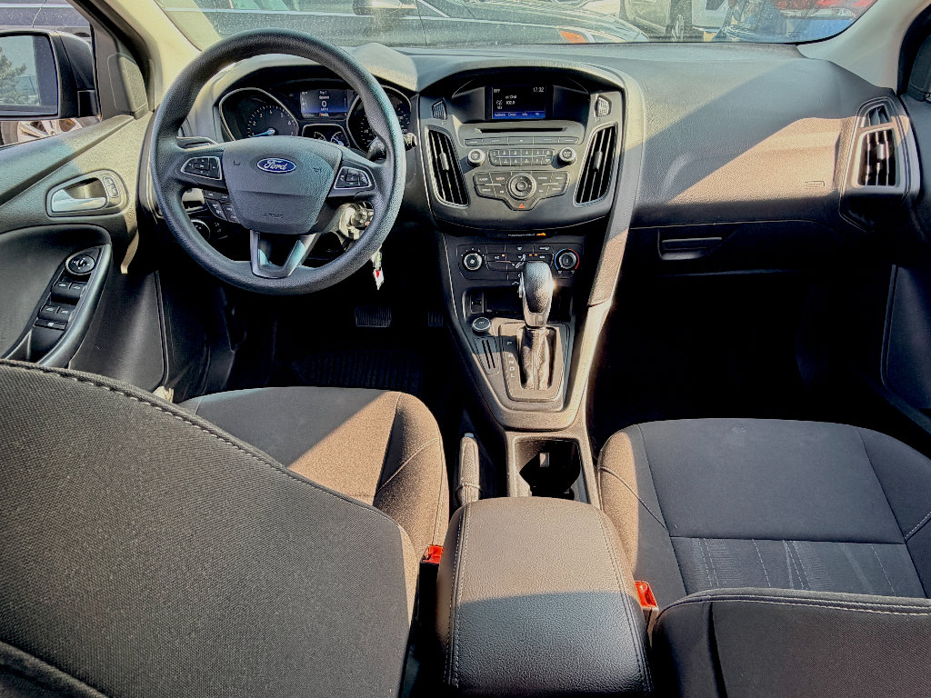 Used 2017 Ford Focus SE FWD image 13