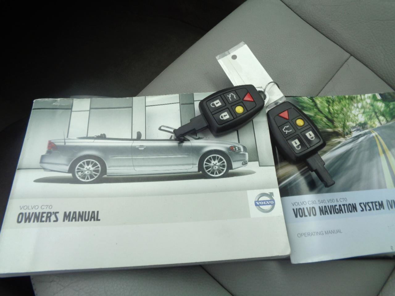 Used 2007 Volvo C70 T5 FWD image 9