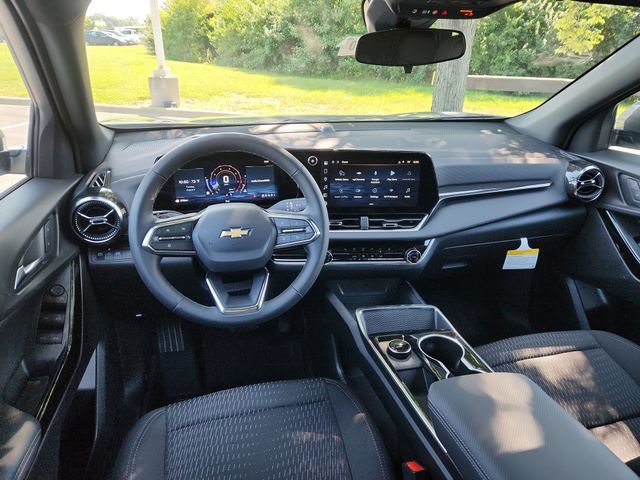 New 2027 Chevrolet Equinox LT w/ LPO, Floor Liner Package FWD image 20