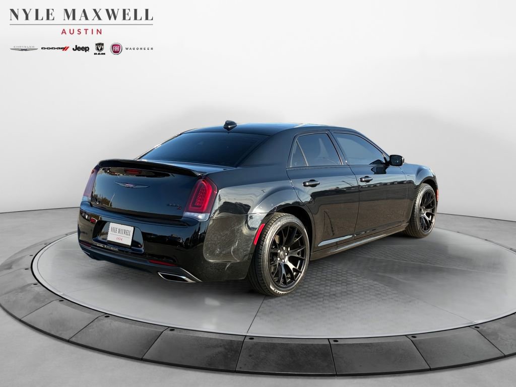 Used 2023 Chrysler 300 S w/ Comfort Group image 16