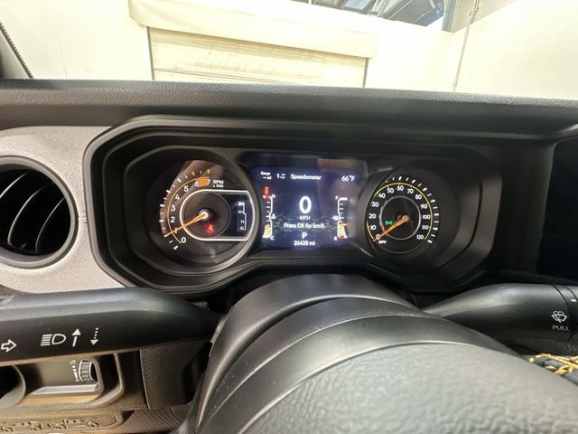 Used 2024 Jeep Wrangler Willys AWD/4WD image 11