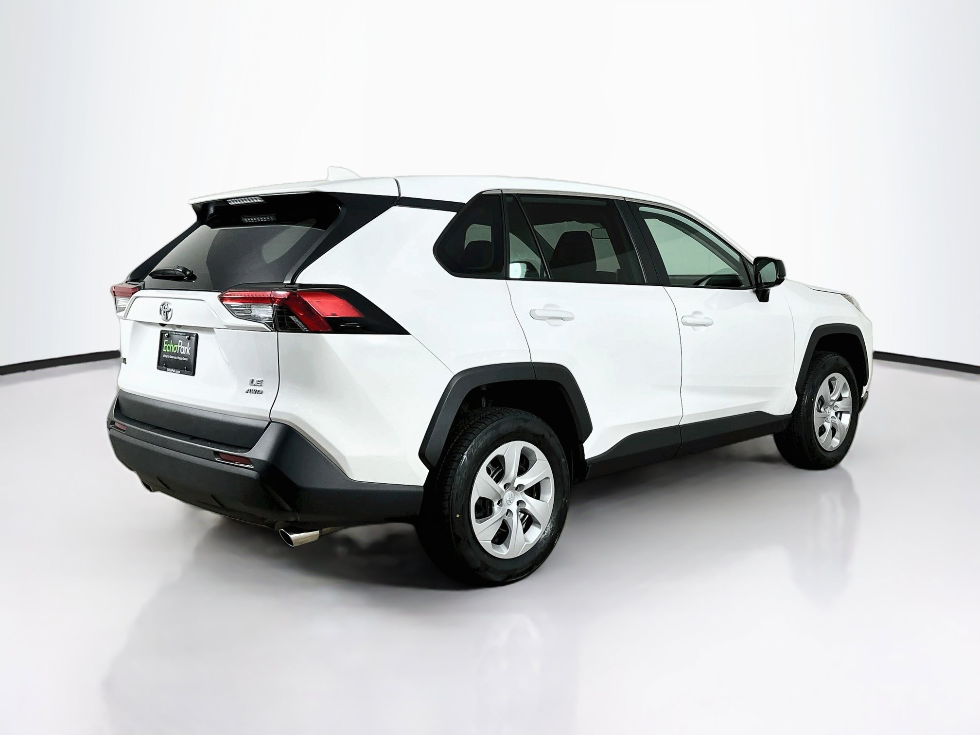 Used 2025 Toyota RAV4 LE AWD/4WD image 9