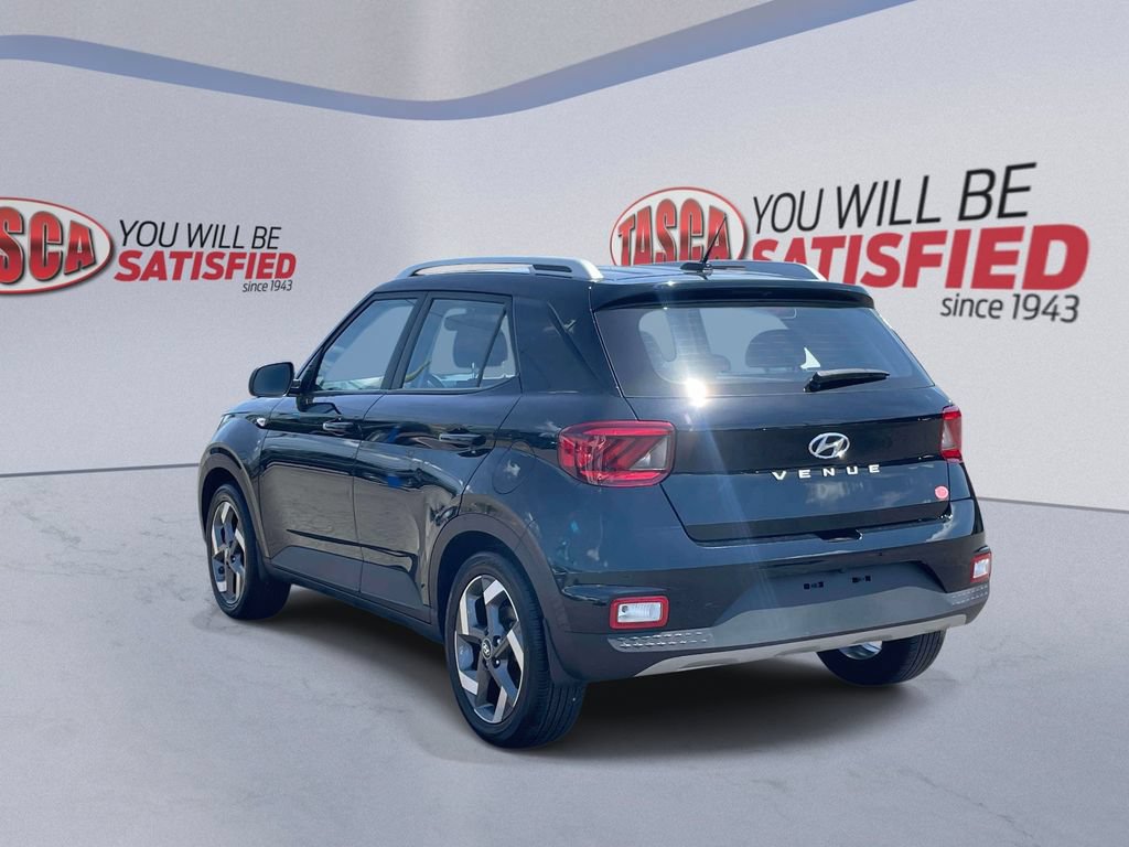 Used 2023 Hyundai Venue SEL FWD image 7