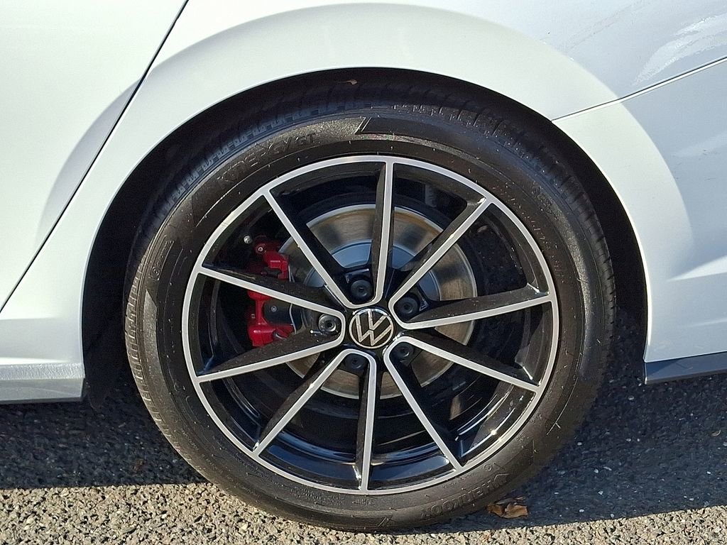 Certified 2025 Volkswagen Jetta GLI Autobahn image 9