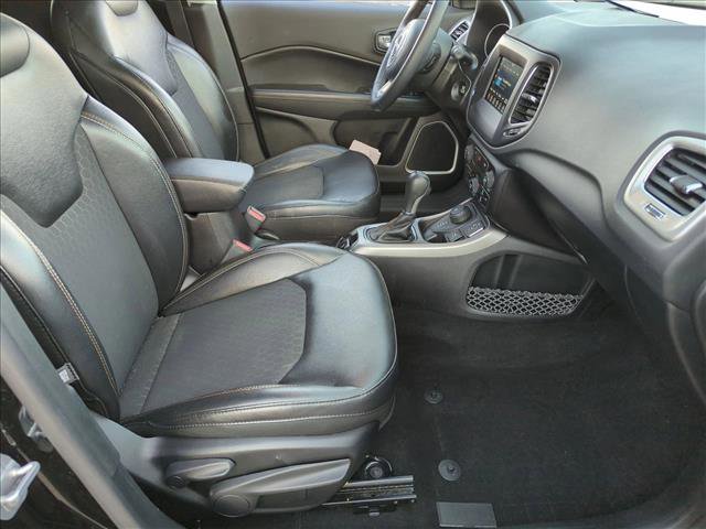 Used 2018 Jeep Compass Latitude w/ Popular Equipment Group image 20