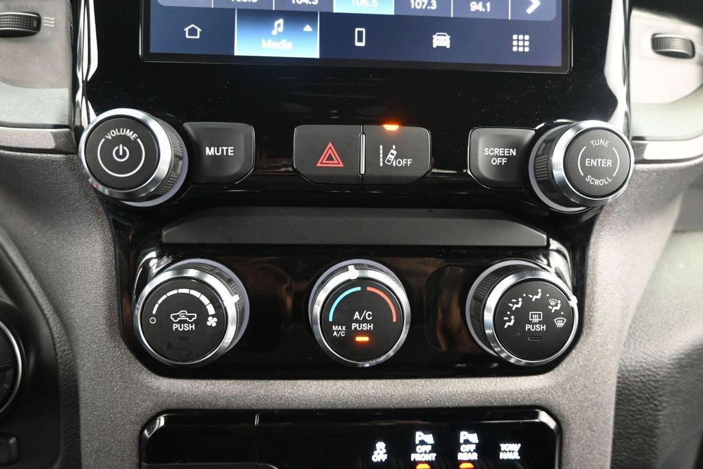 Used 2025 RAM 1500 Classic Warlock AWD/4WD image 22