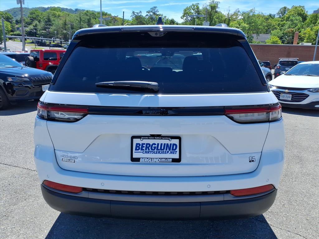 New 2026 Jeep Grand Cherokee Limited AWD/4WD image 5