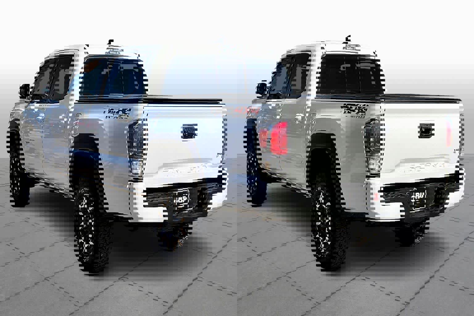 Used 2023 Toyota Tacoma TRD Off-Road image 11