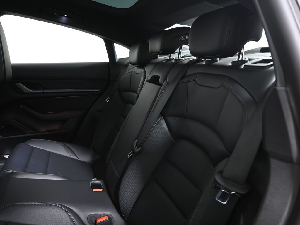 Used 2026 Porsche Taycan 4S AWD/4WD image 37