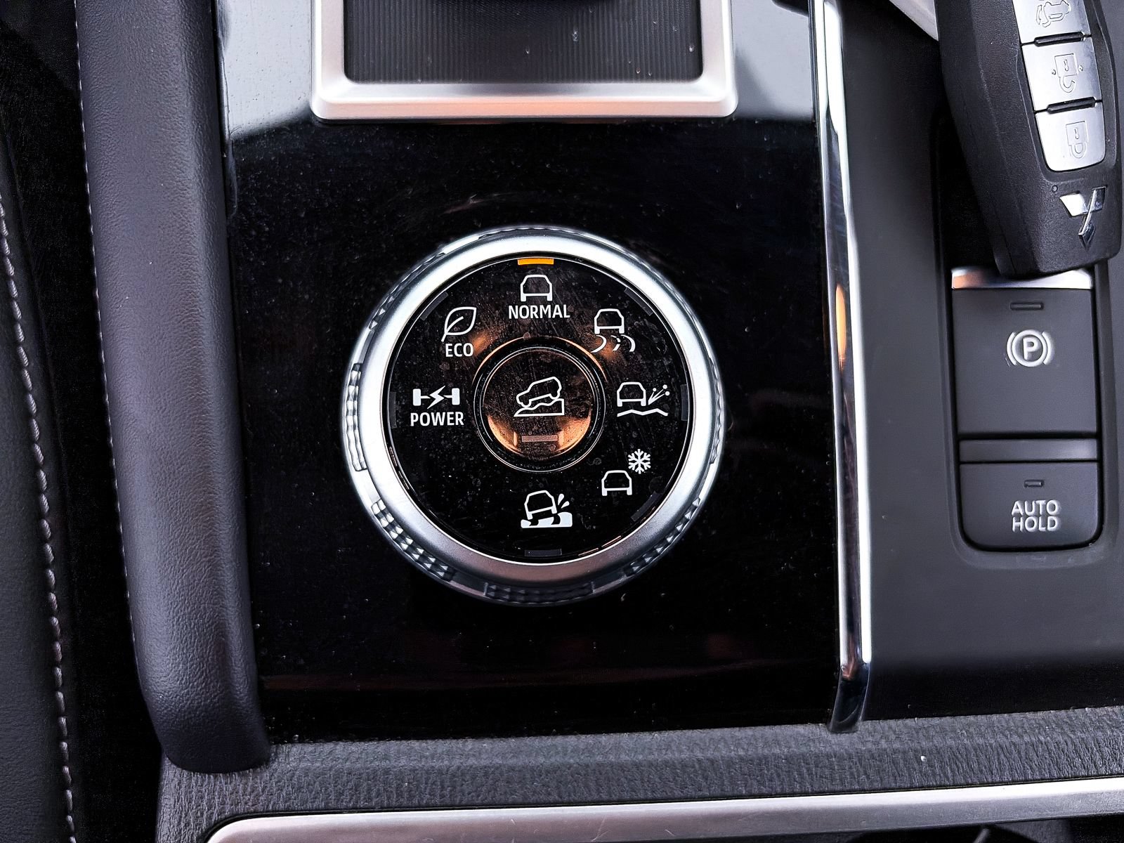 Used 2023 Mitsubishi Outlander SE AWD/4WD image 6