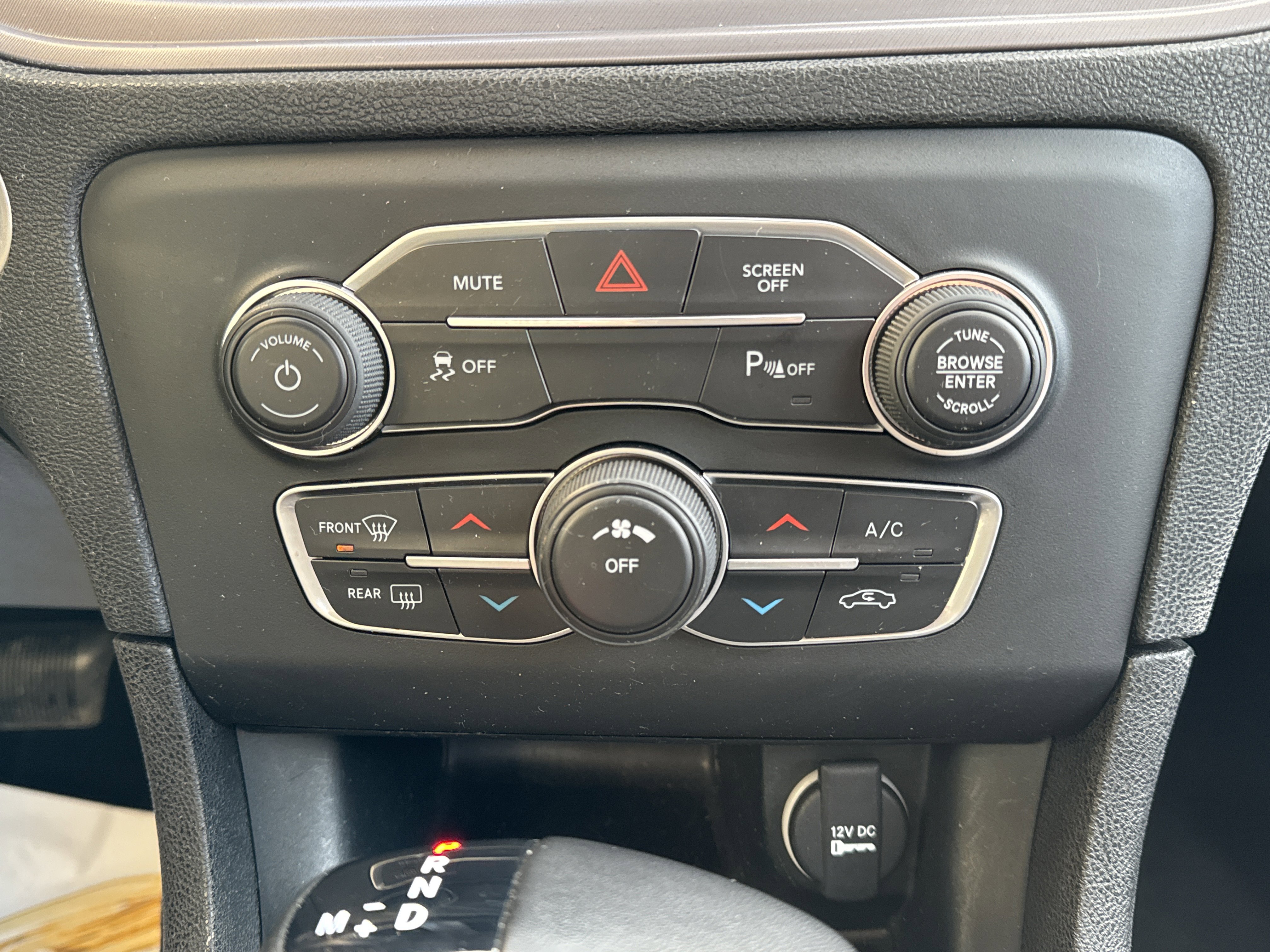 Used 2023 Dodge Charger SXT image 14