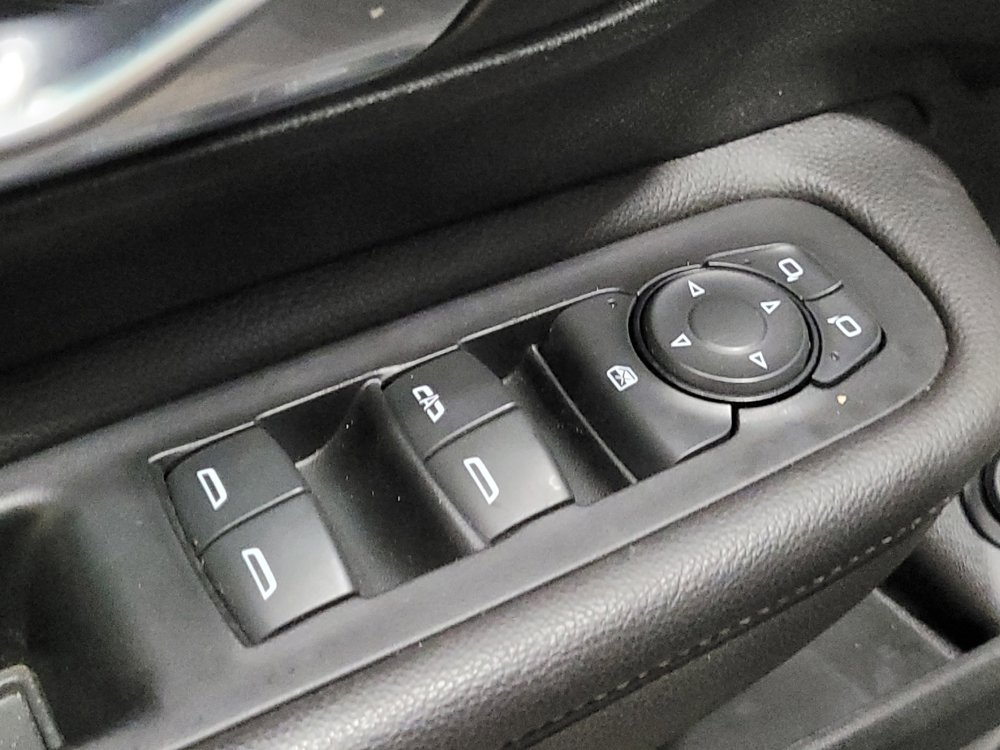 Used 2022 GMC Terrain SLT w/ Tech Package image 27