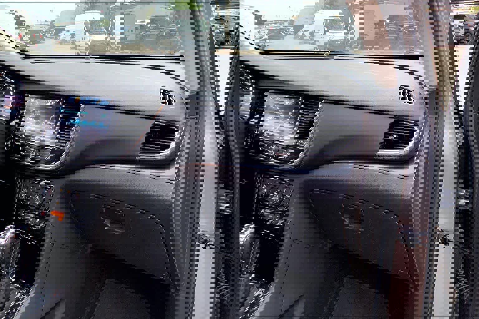 Used 2019 Buick Encore Preferred image 19