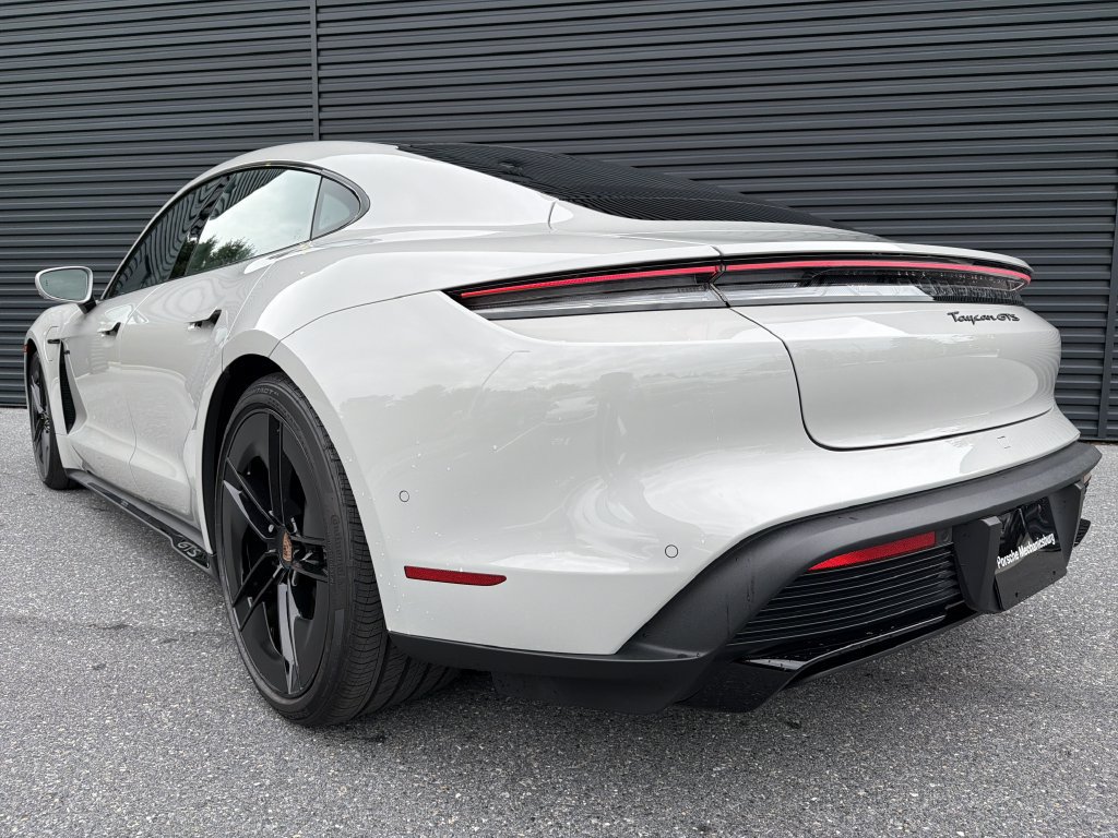 New 2026 Porsche Taycan GTS AWD/4WD image 3