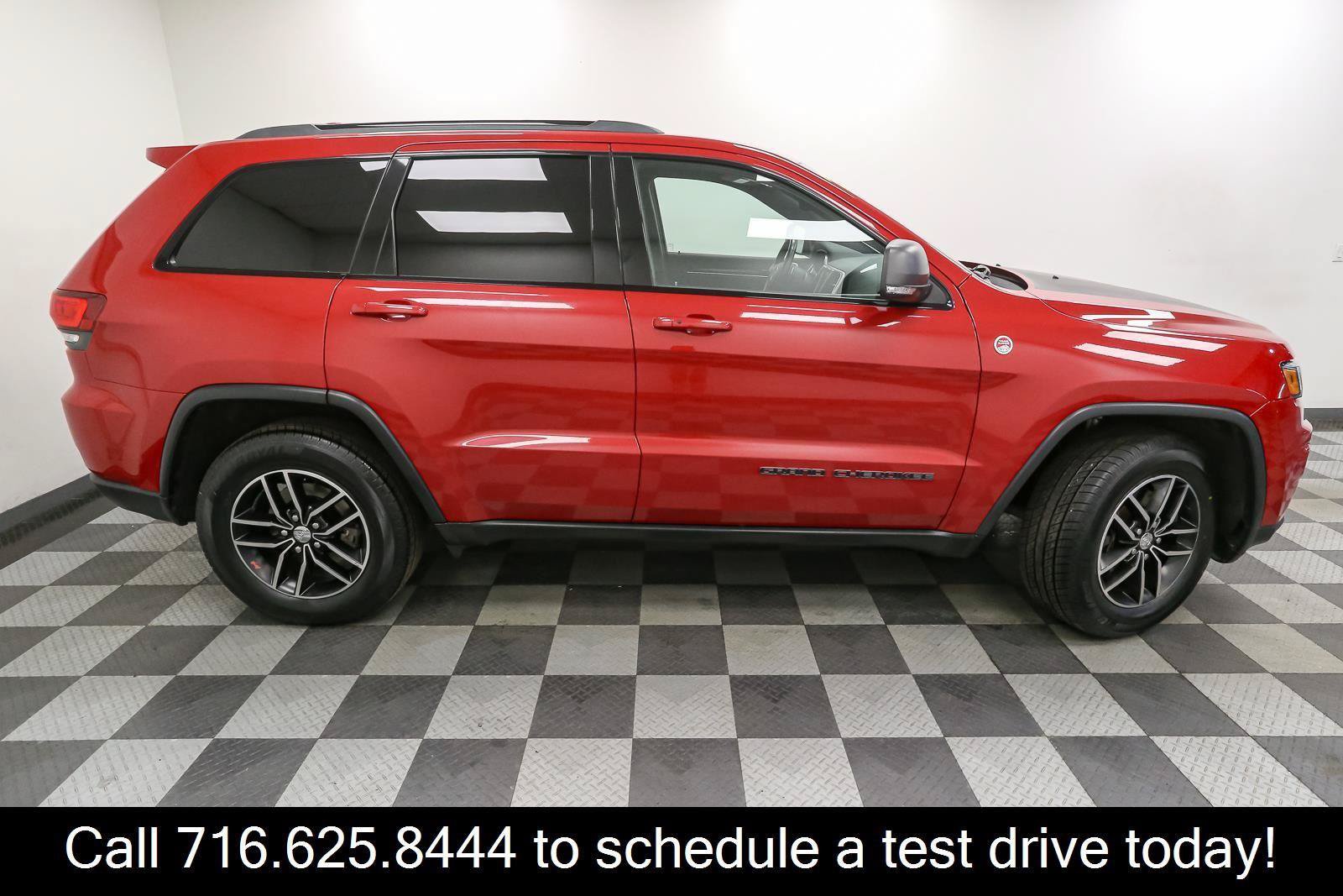 Used 2018 Jeep Grand Cherokee Trailhawk w/ Trailhawk Luxury Group AWD/4WD image 7