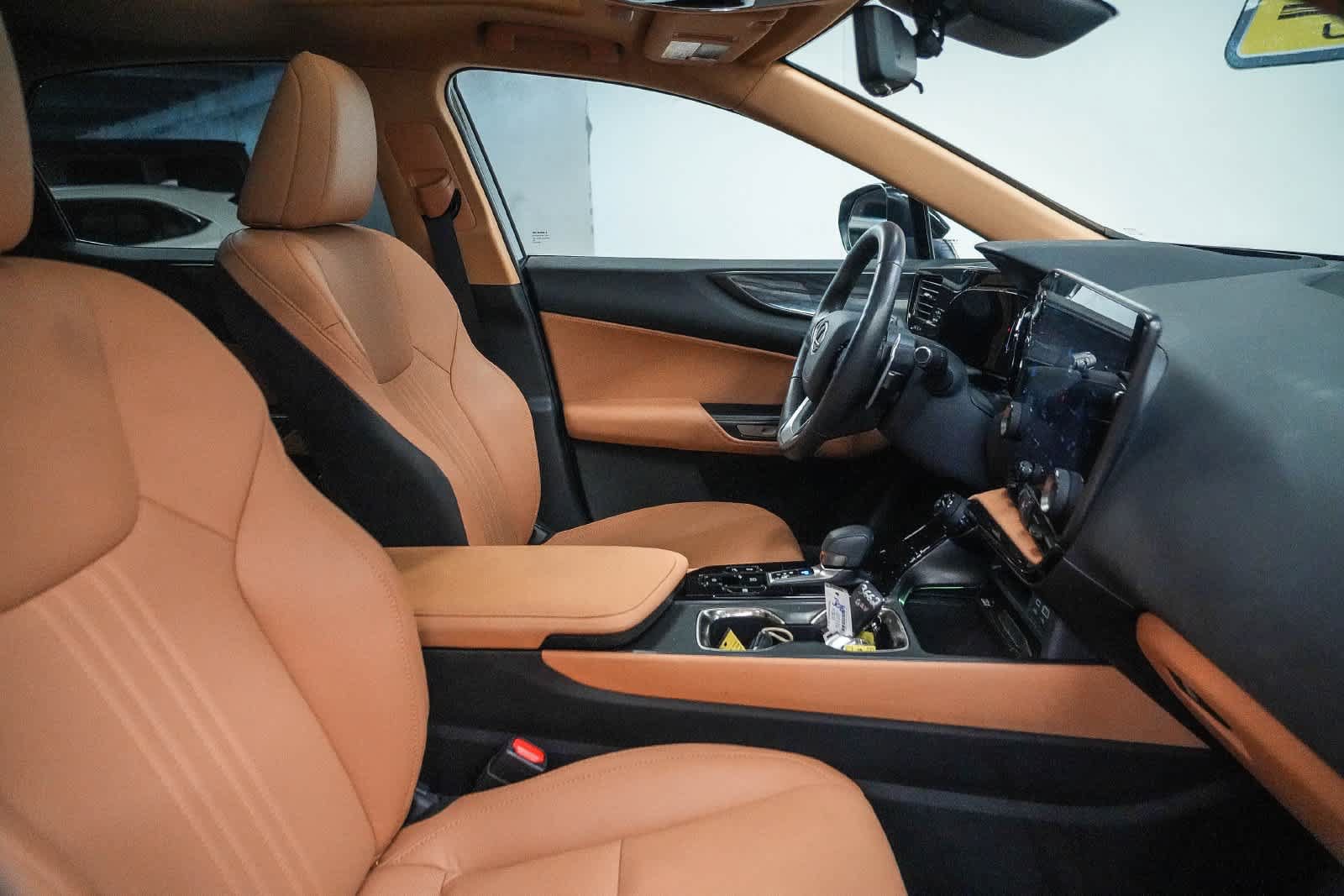 Used 2026 Lexus NX 350h AWD w/ Accessory Package (Z2) image 17