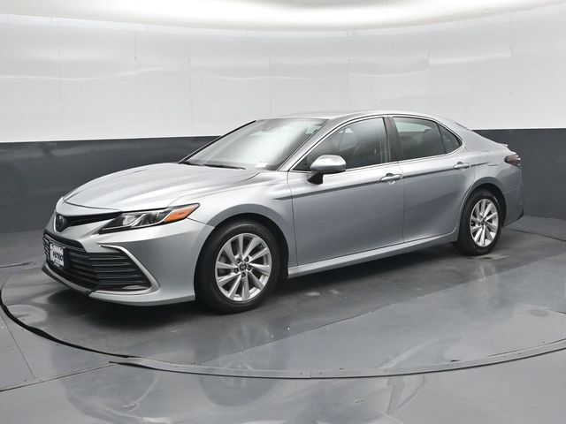 Used 2022 Toyota Camry LE FWD image 28