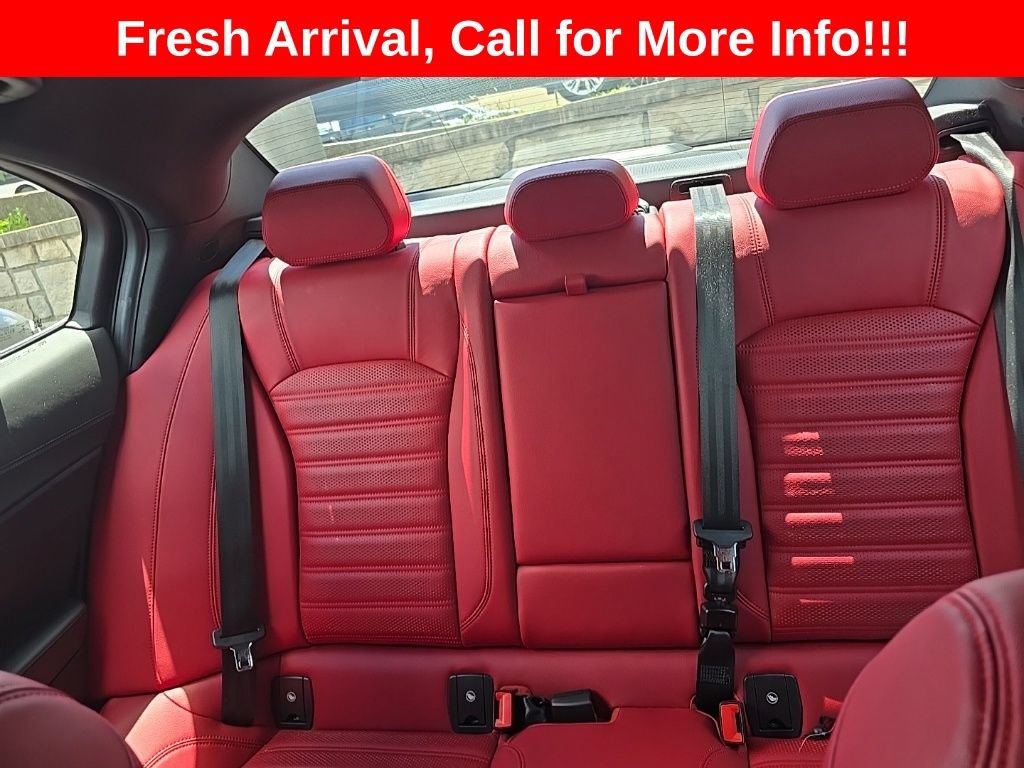 Used 2022 Alfa Romeo Giulia Veloce AWD/4WD image 13