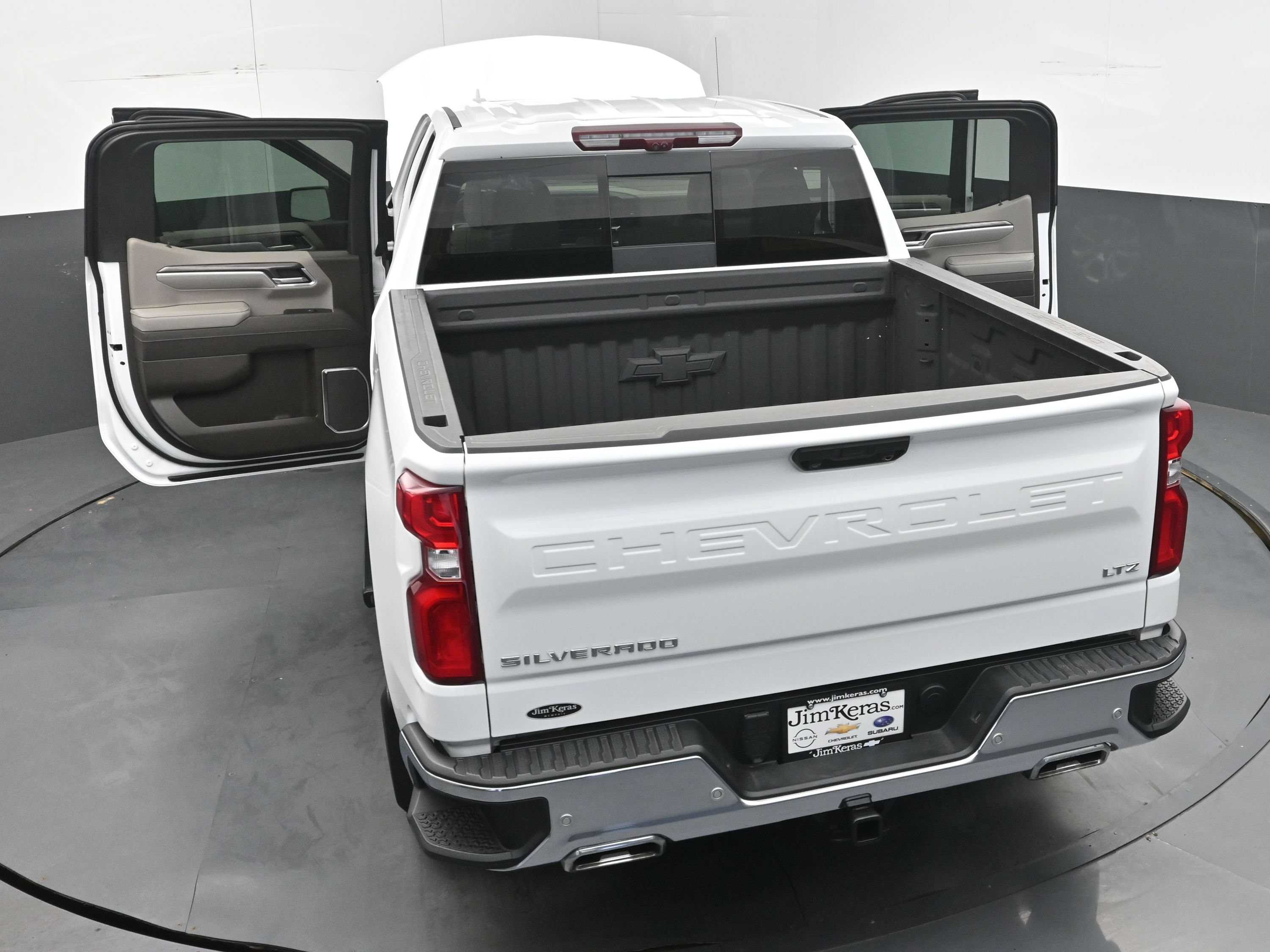 Used 2025 Chevrolet Silverado 1500 LTZ w/ LTZ Premium Package AWD/4WD image 40
