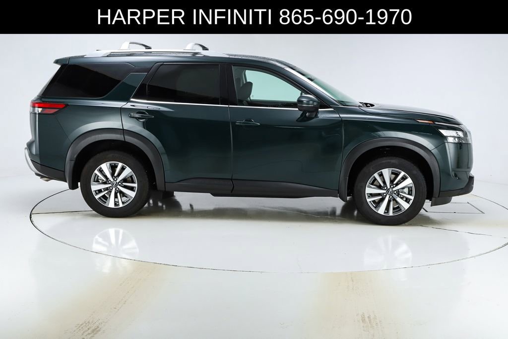 Used 2025 Nissan Pathfinder SL image 49