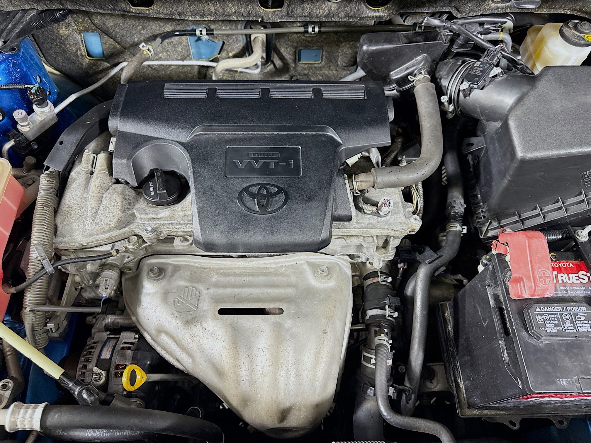 Used 2018 Toyota RAV4 LE image 38