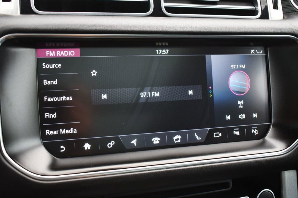 Used 2017 Land Rover Range Rover Long Wheelbase Autobiography image 44