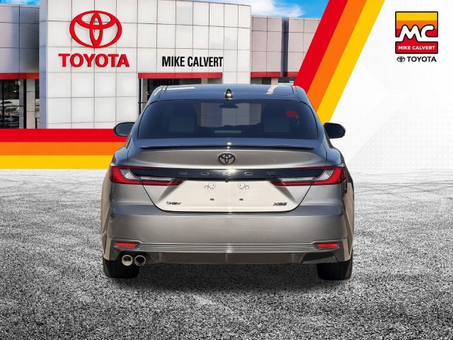 Used 2025 Toyota Camry XSE FWD image 5
