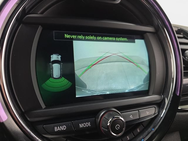 Used 2019 MINI Cooper Clubman ALL4 w/ Premium Package AWD/4WD image 21