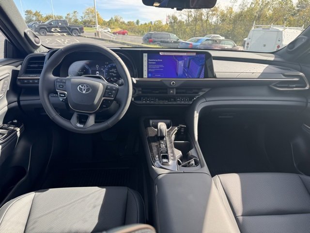 New 2025 Toyota Crown Signia image 15