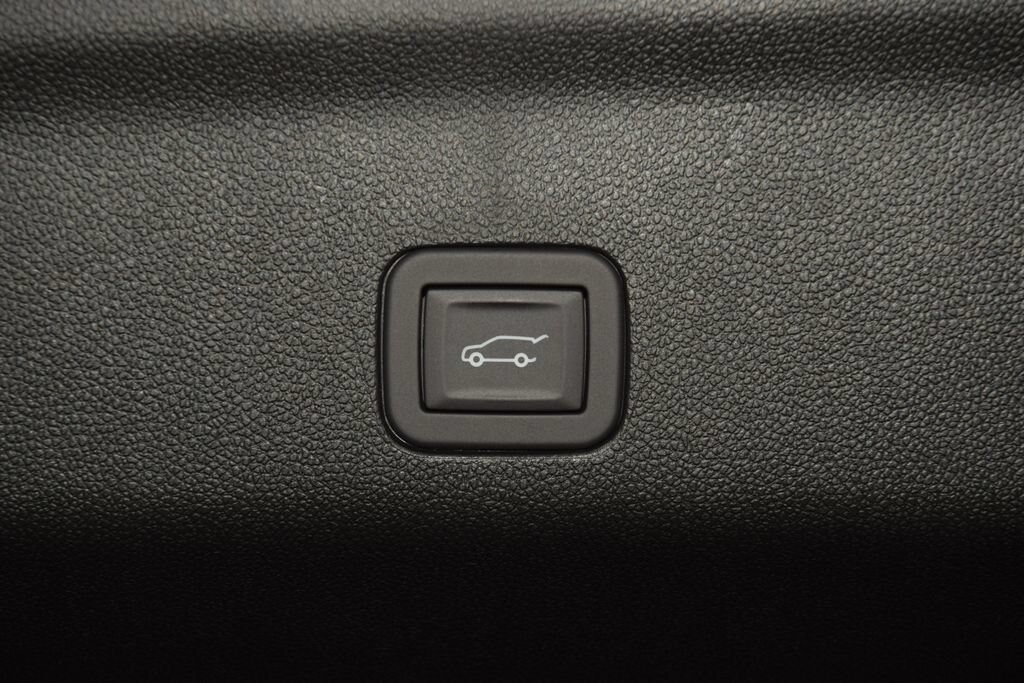 New 2026 Chevrolet Suburban Premier AWD/4WD image 27