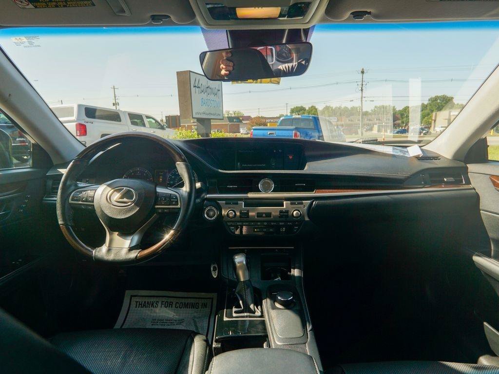 Used 2017 Lexus ES 350 w/ Premium Package FWD image 12