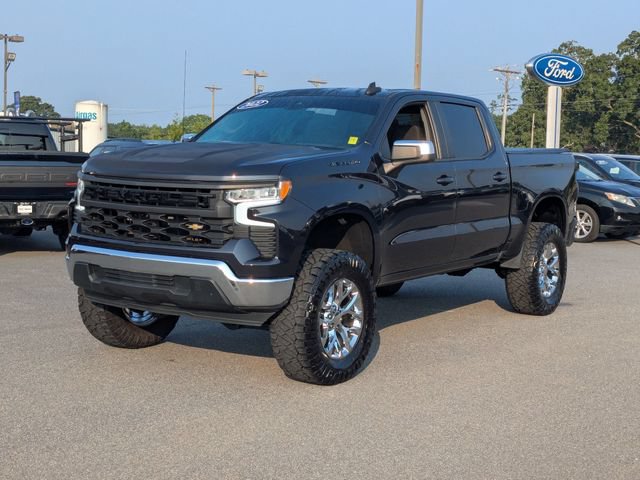 Used 2022 Chevrolet Silverado 1500 LT RWD image 7