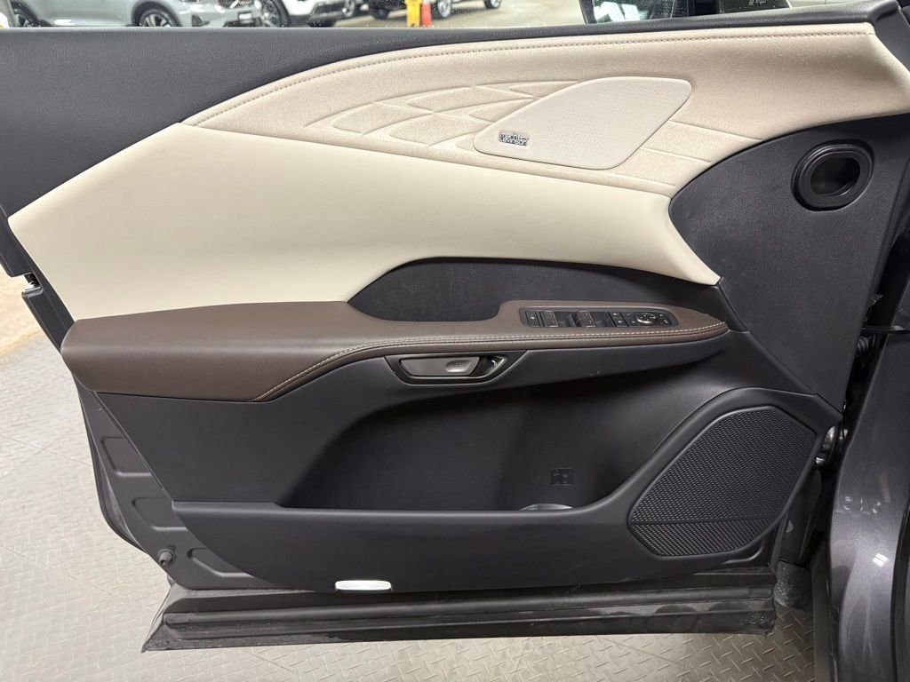 Used 2025 Lexus RX 450h AWD w/ Convenience Package image 8