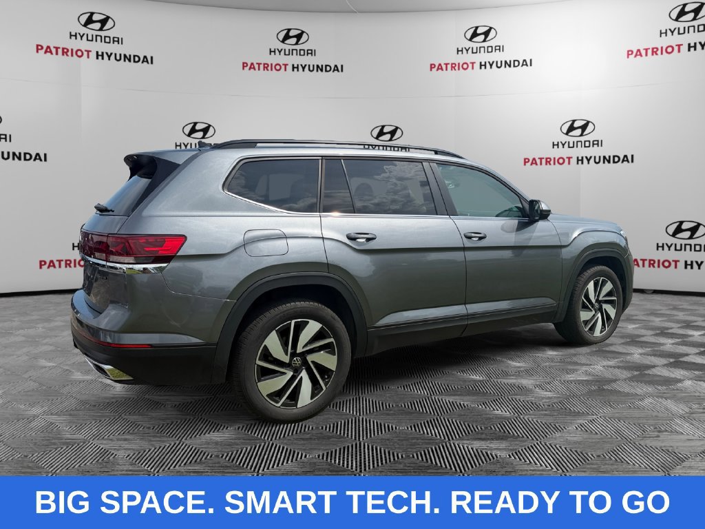 Used 2024 Volkswagen Atlas SE AWD/4WD image 3
