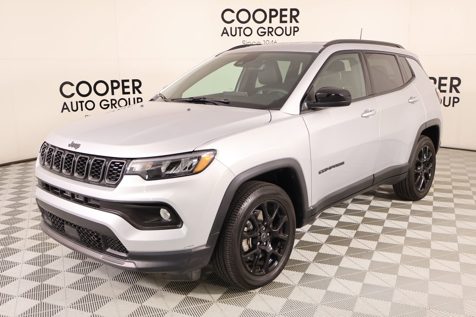 Used 2026 Jeep Compass Altitude image 10