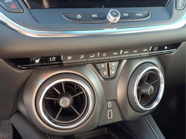 Used 2025 Chevrolet Blazer LT w/ Convenience Package FWD image 14