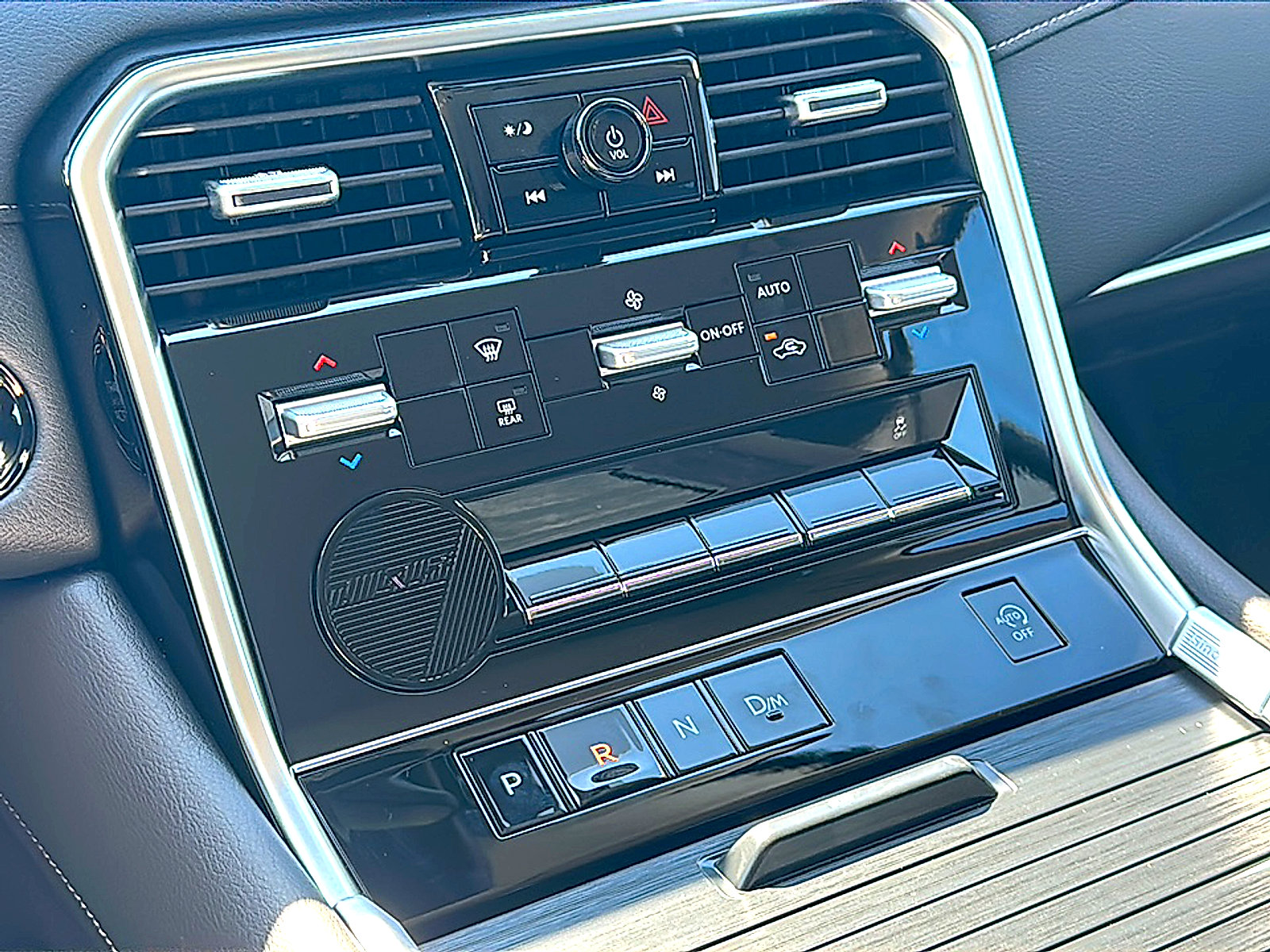 New 2026 Nissan Armada SV image 24